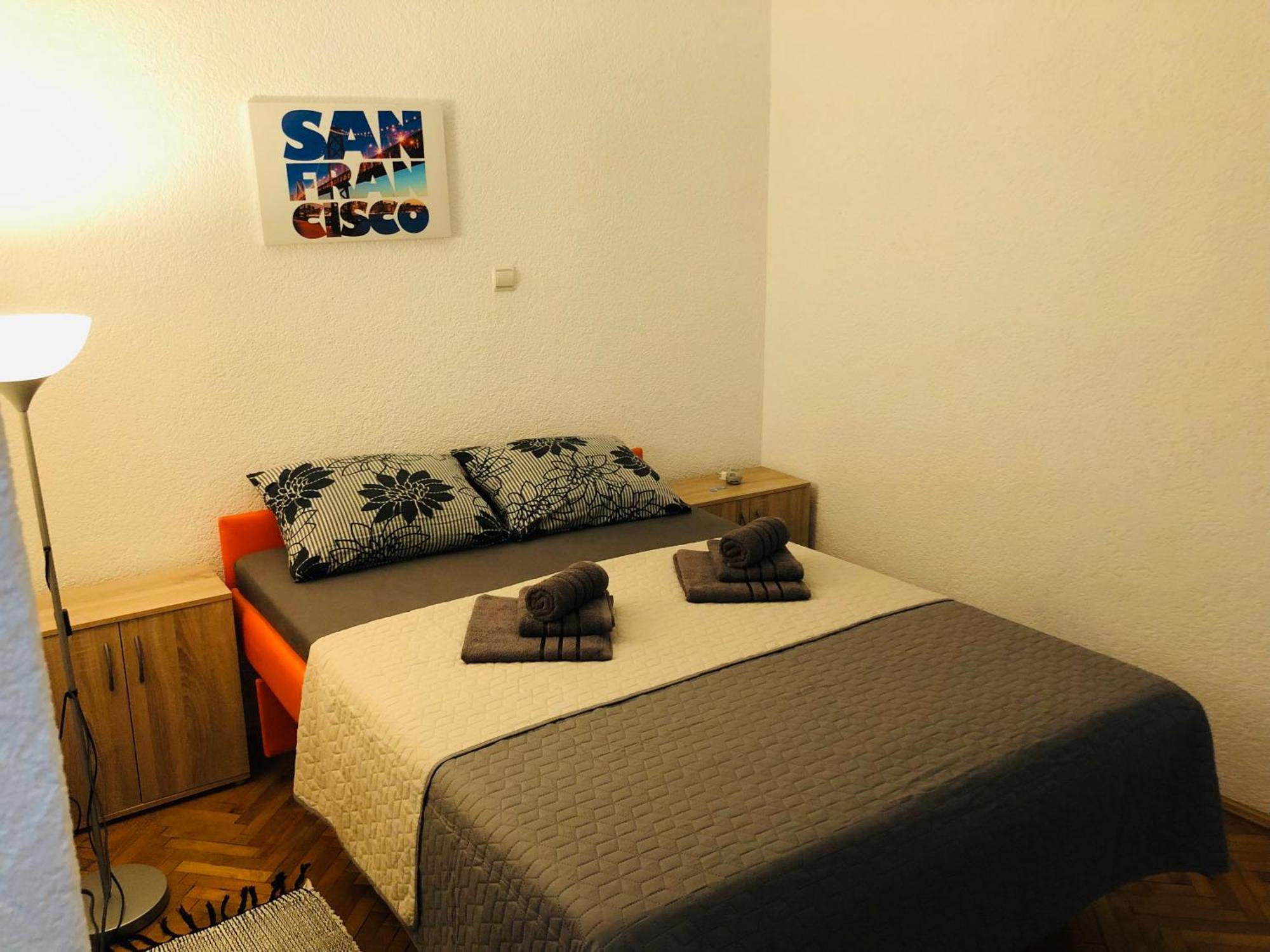 Apartmani Ema Trogir Eksteriør bilde