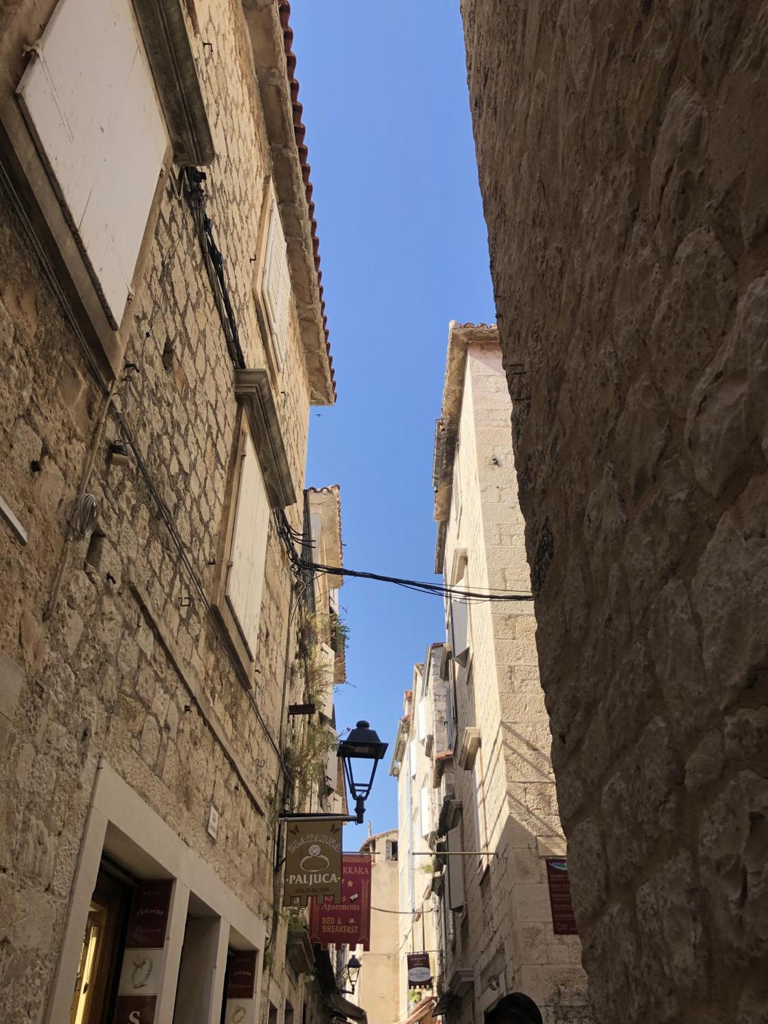 Apartmani Ema Trogir Eksteriør bilde