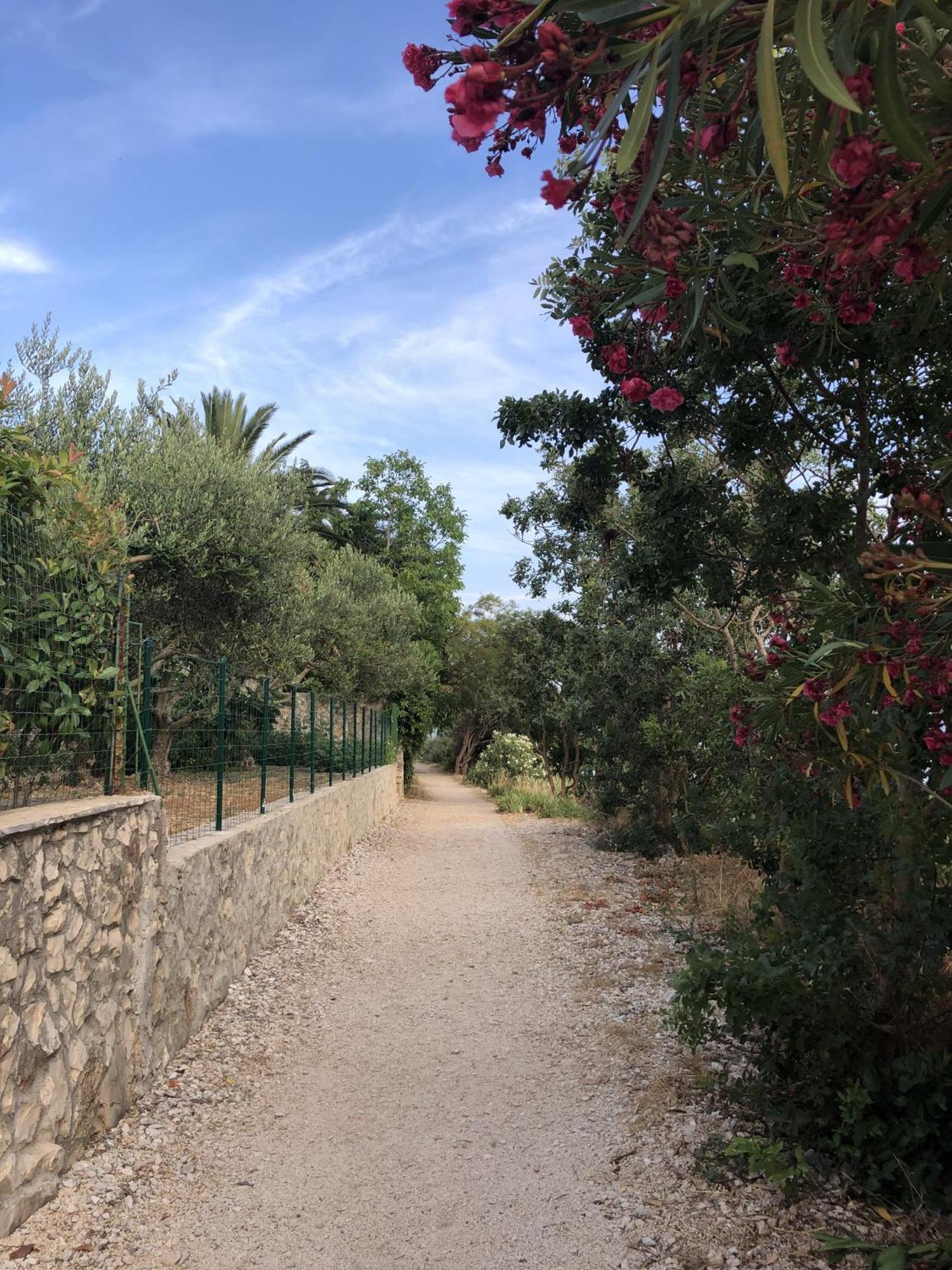 Apartmani Ema Trogir Eksteriør bilde