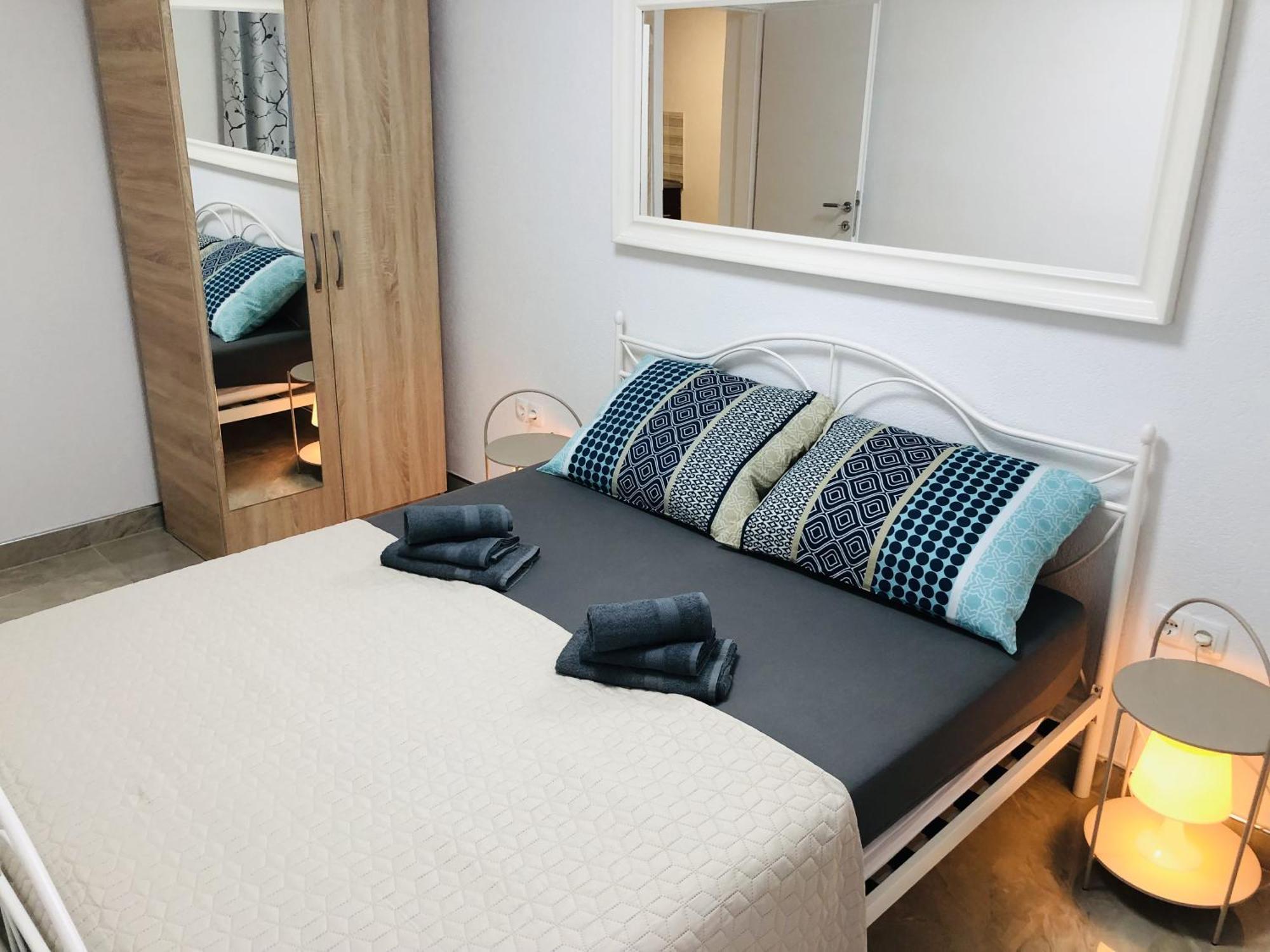 Apartmani Ema Trogir Eksteriør bilde